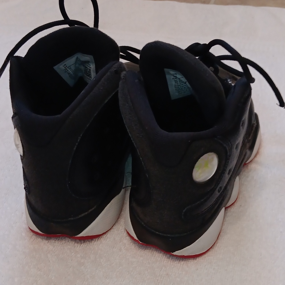Jordan retro 13. Size 3youth. Black/wht/red - Picture 8 of 9